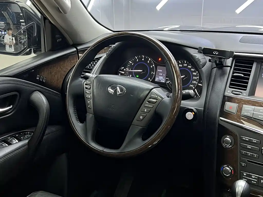 Infiniti QX — миниатюра 28