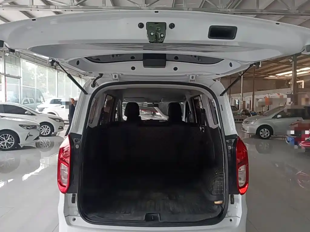 Wuling Hongguang EV — миниатюра 19