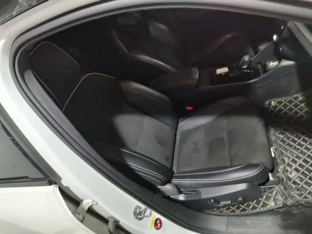 Volvo XC40 NEV — миниатюра 25