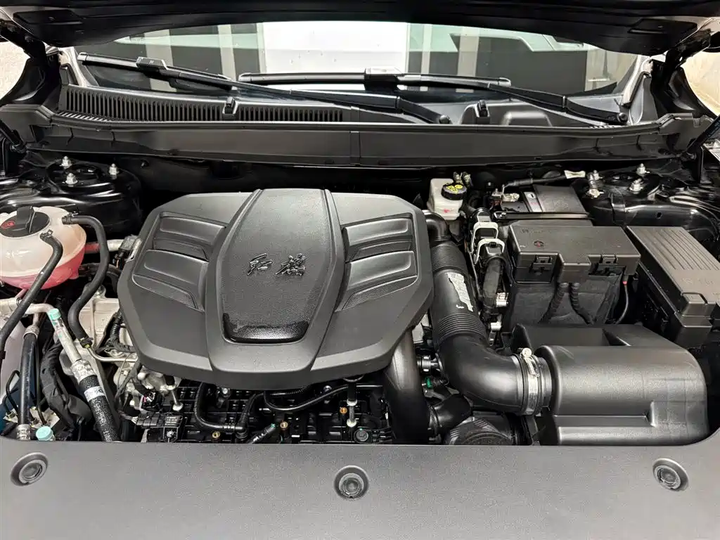 Hongqi HS5 2023 2.0T Pro