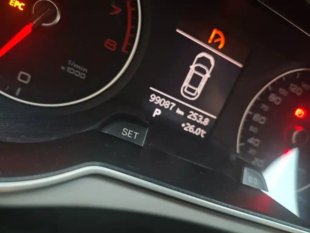 Audi A4L — миниатюра 8