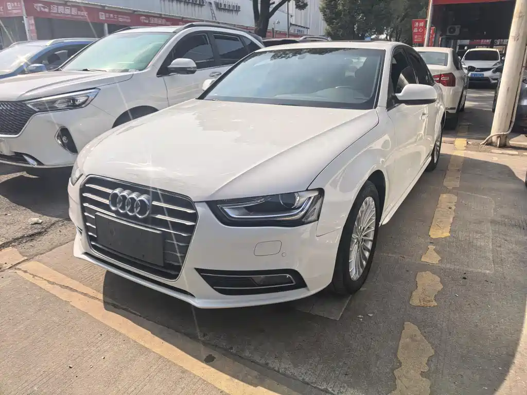 Audi A4L 2015