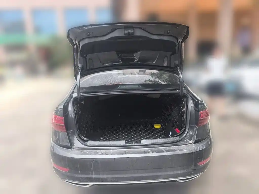 Volkswagen Sagitar — миниатюра 15