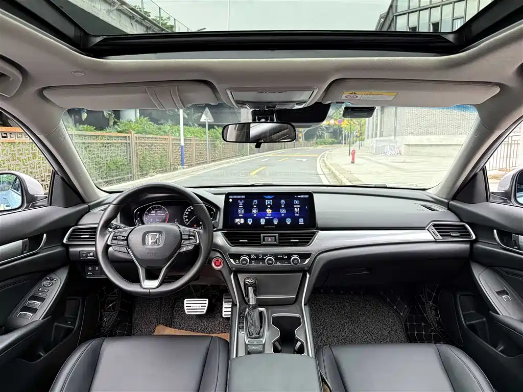 Honda Accord 2018 260TURBO Luxury V