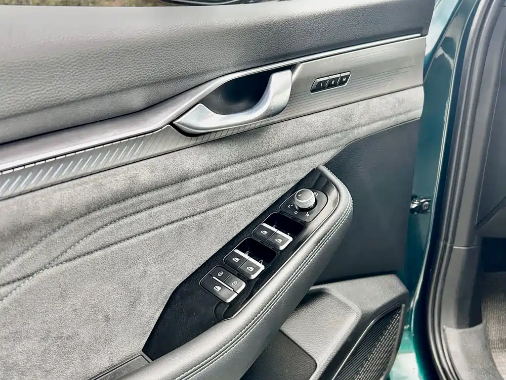 GEELY AUTOMOBILE XINGRUI