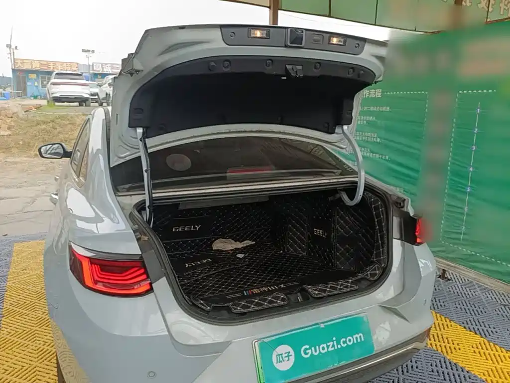 Geely L HiP — миниатюра 19