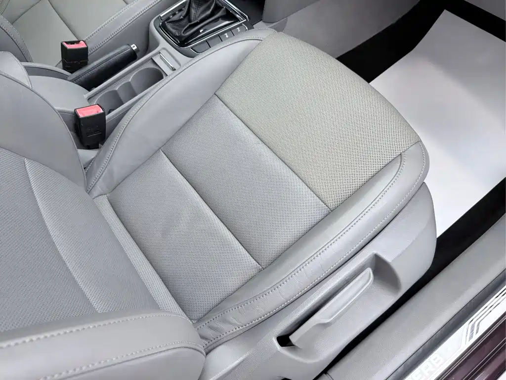 Skoda Superb 1.8TSI Auto Elegant Elite Edition, фото 23