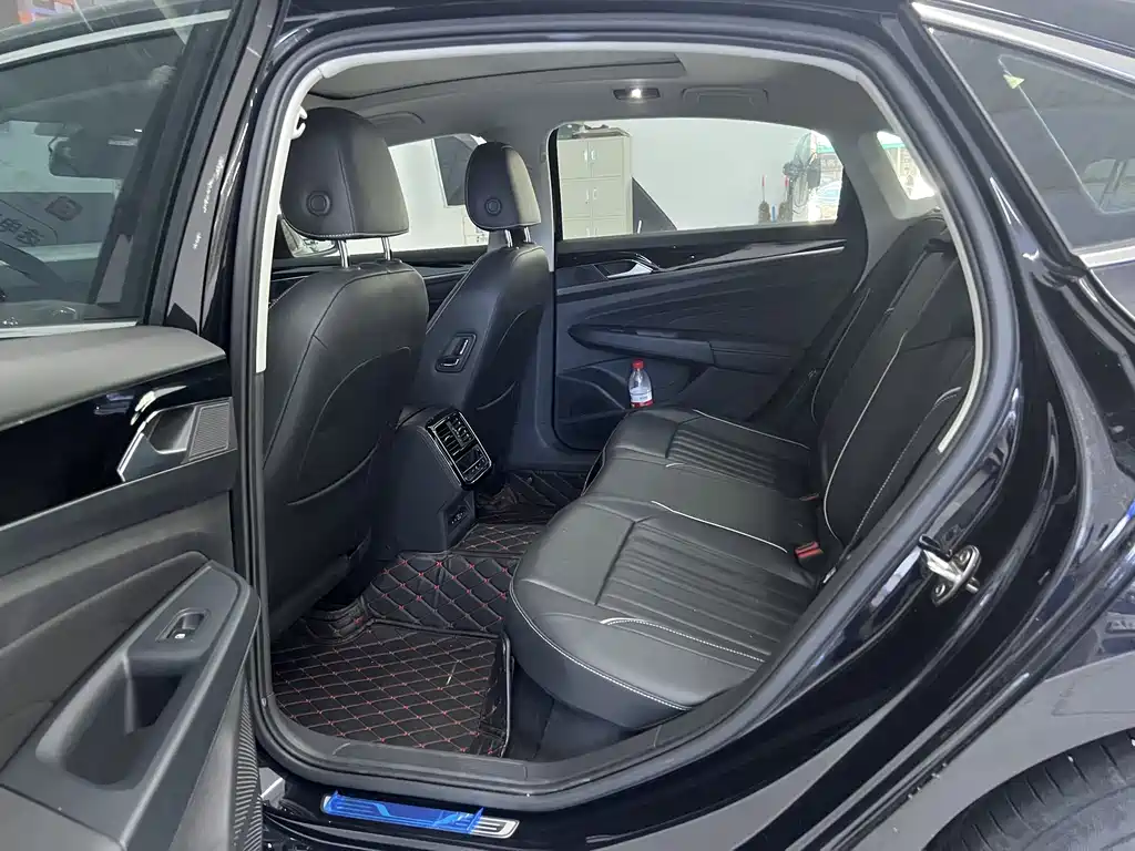 VOLKSWAGEN PASSAT NEW ENERGY