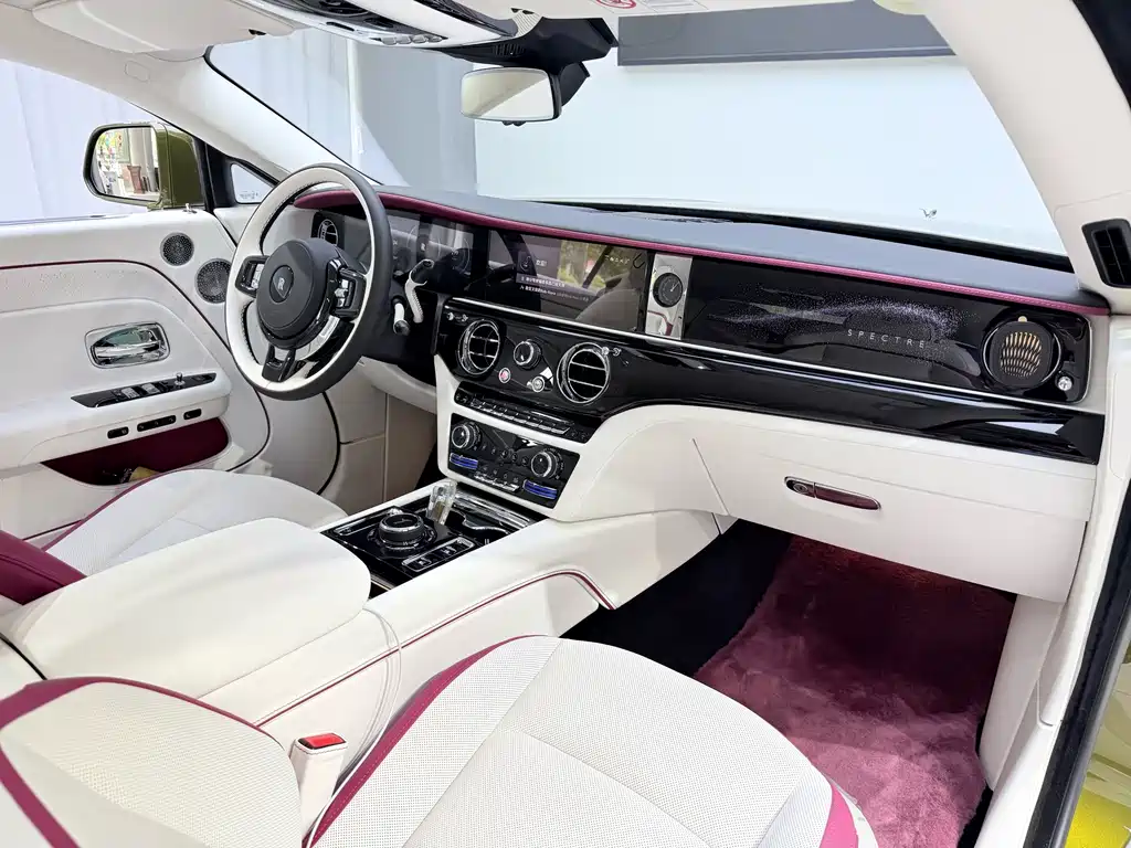 Rolls-Royce Phantom — миниатюра 6
