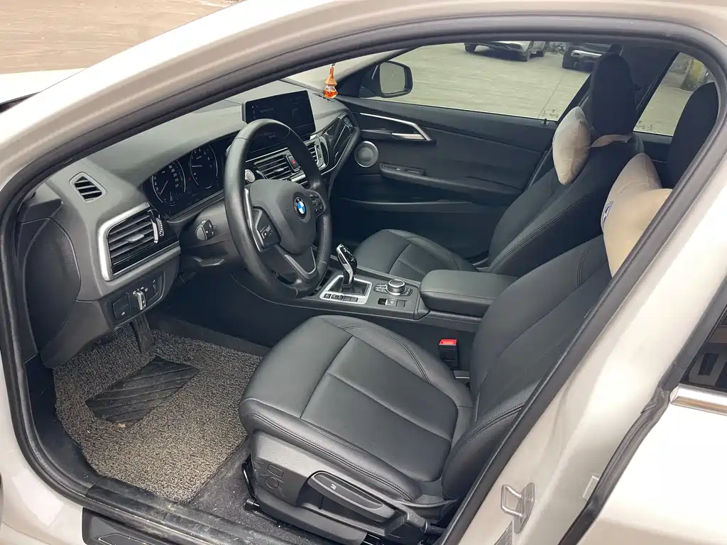 BMW 1 Series - фото 9