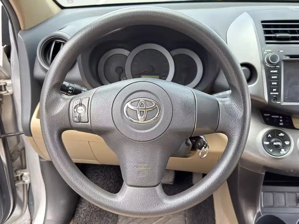 Toyota RAV4 2013 2.0L AT