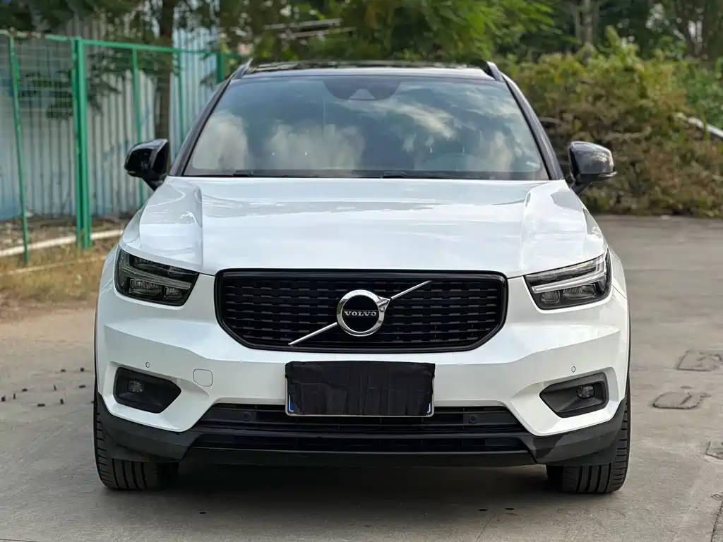 Volvo XC40 — миниатюра 2