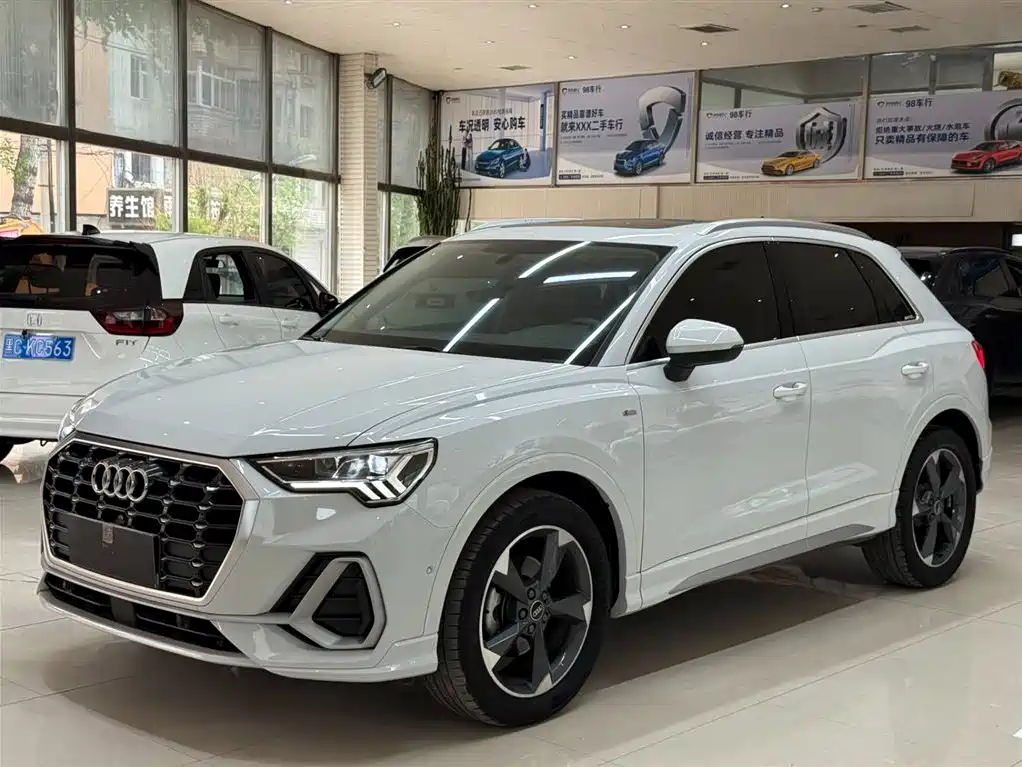 Audi Q3 2022