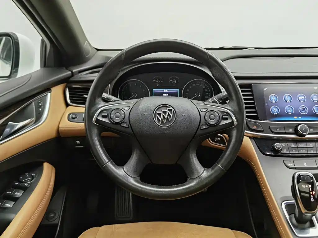 Buick LaCrosse — миниатюра 11