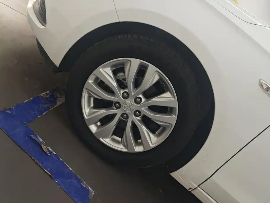 Buick Excelle — миниатюра 6