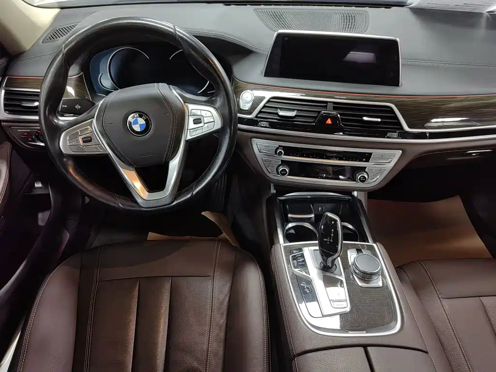 BMW 7 Series 7 2018 730Li Lead