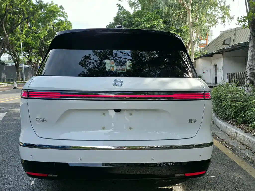 NIO ES8 2026 мест Executive Luxury