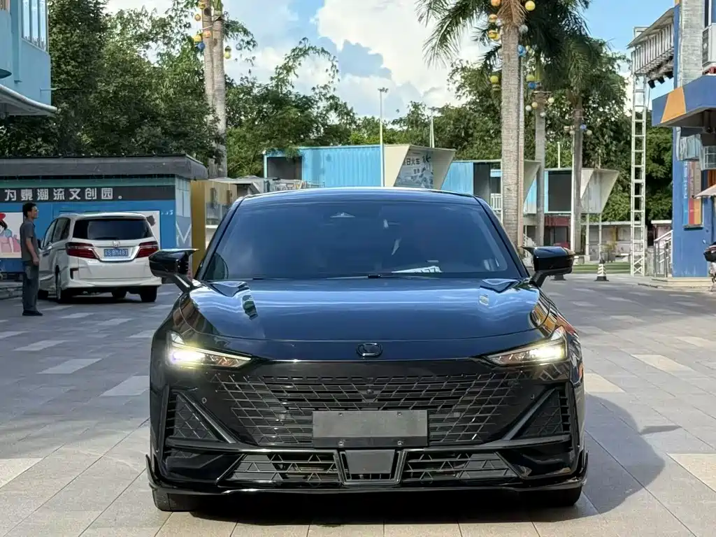 Changan UNI-V 2022 1.5T Sport