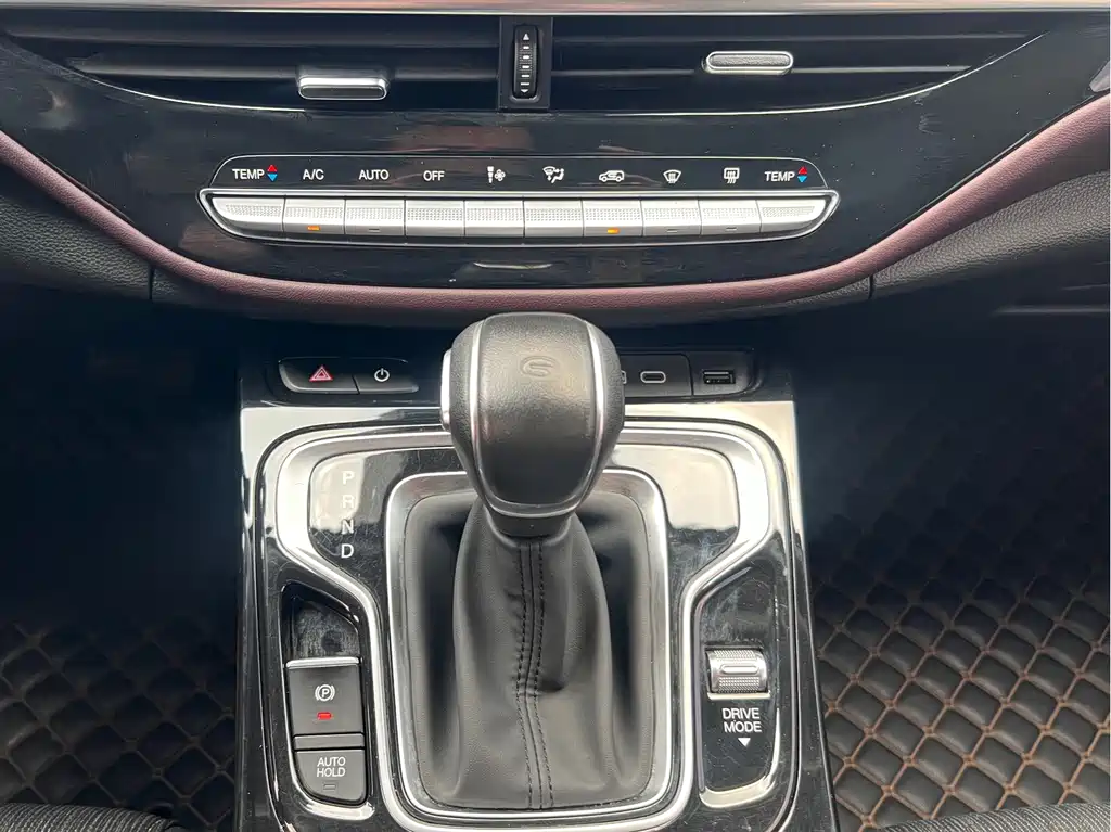 GAC Motor Trumpchi M6 - фото 12