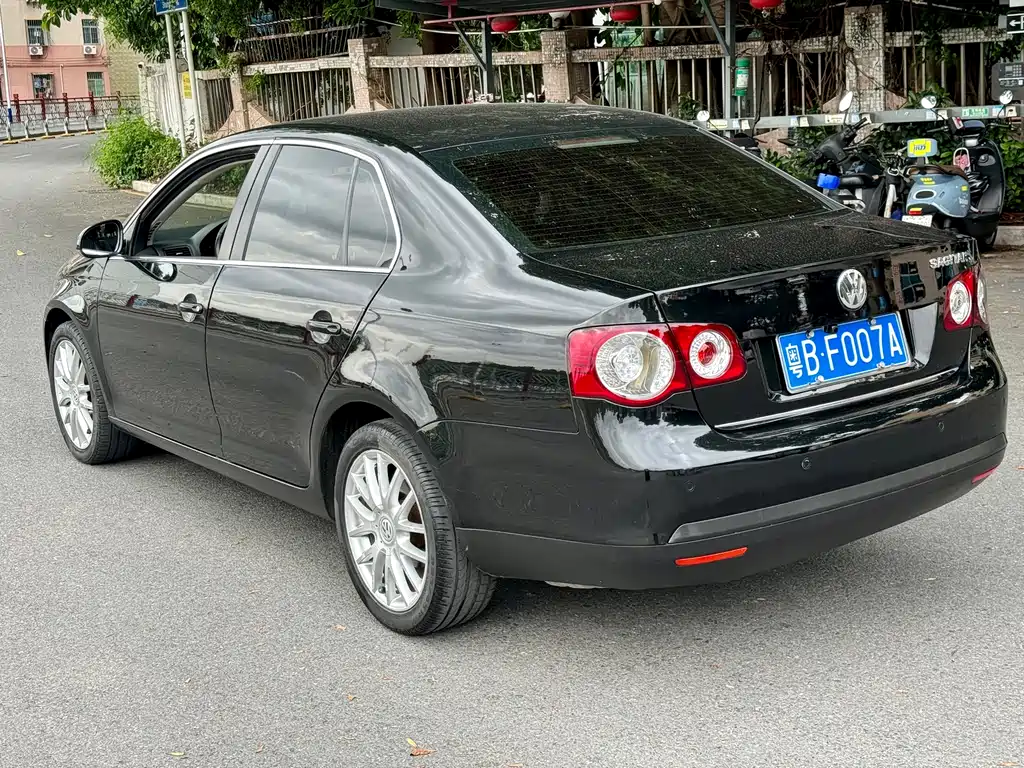 Volkswagen Sagitar 2009 1.8TSI AT Champion
