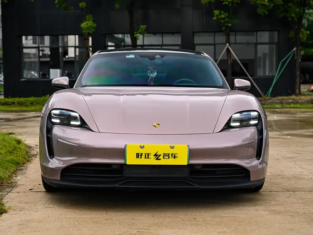 Porsche Taycan — миниатюра 4