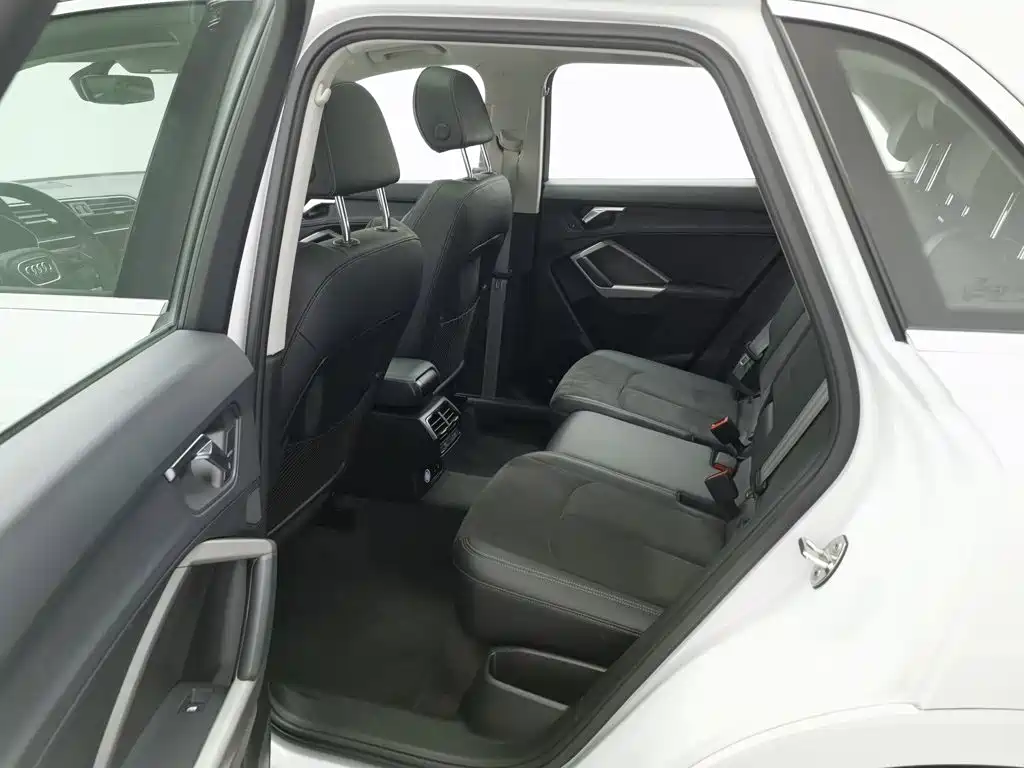Audi Q3 — миниатюра 15