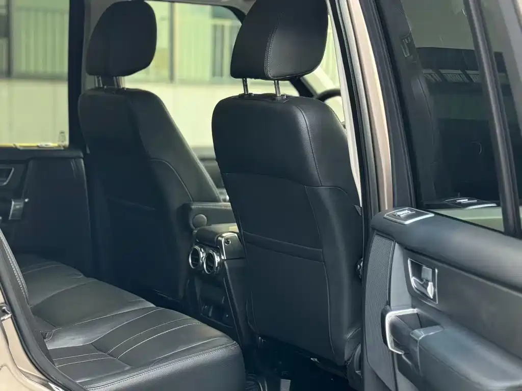 Land Rover Discovery — миниатюра 10
