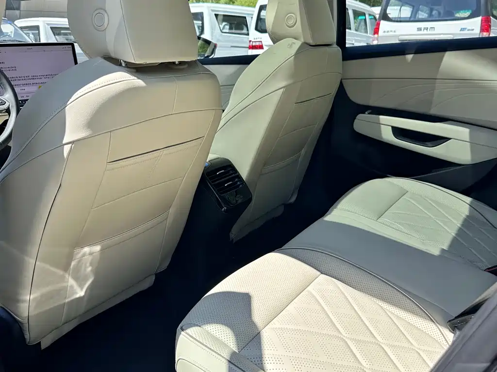 Volkswagen Sagitar 2026 L 300TSI DSG Luxury