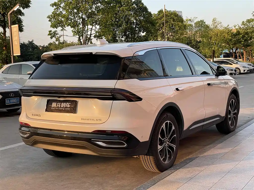 Lincoln Nautilus 2023 2.0T