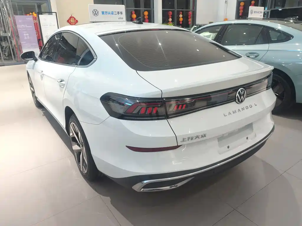 VOLKSWAGEN LINGDU
