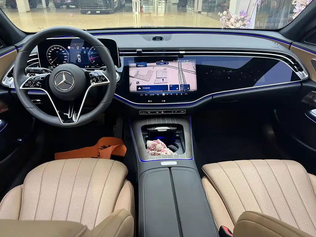 Mercedes-Benz E-Class — миниатюра 14