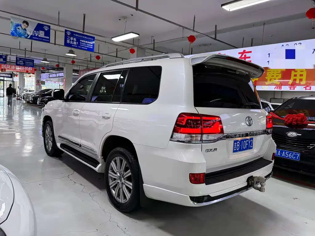 Toyota Land Cruiser — миниатюра 4