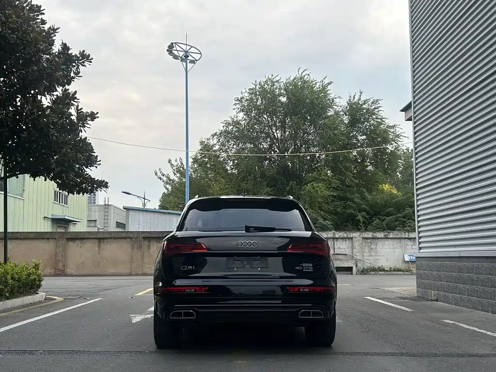 Audi Q5L — миниатюра 3