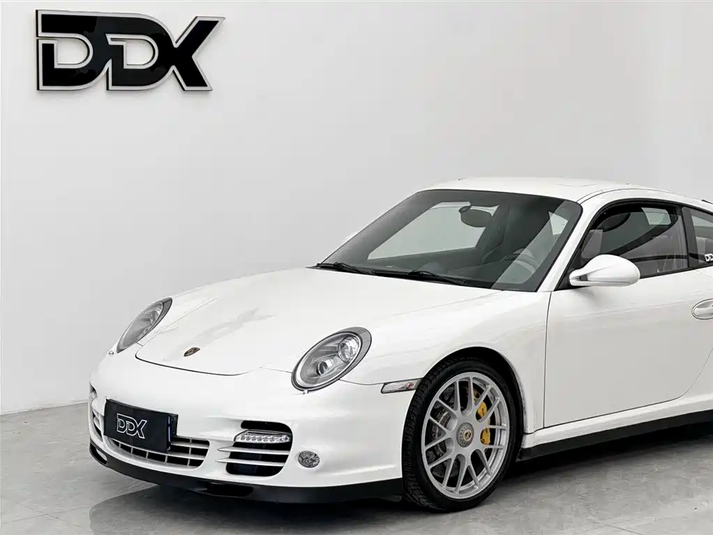 Porsche 911 2010 Turbo S 3.8T