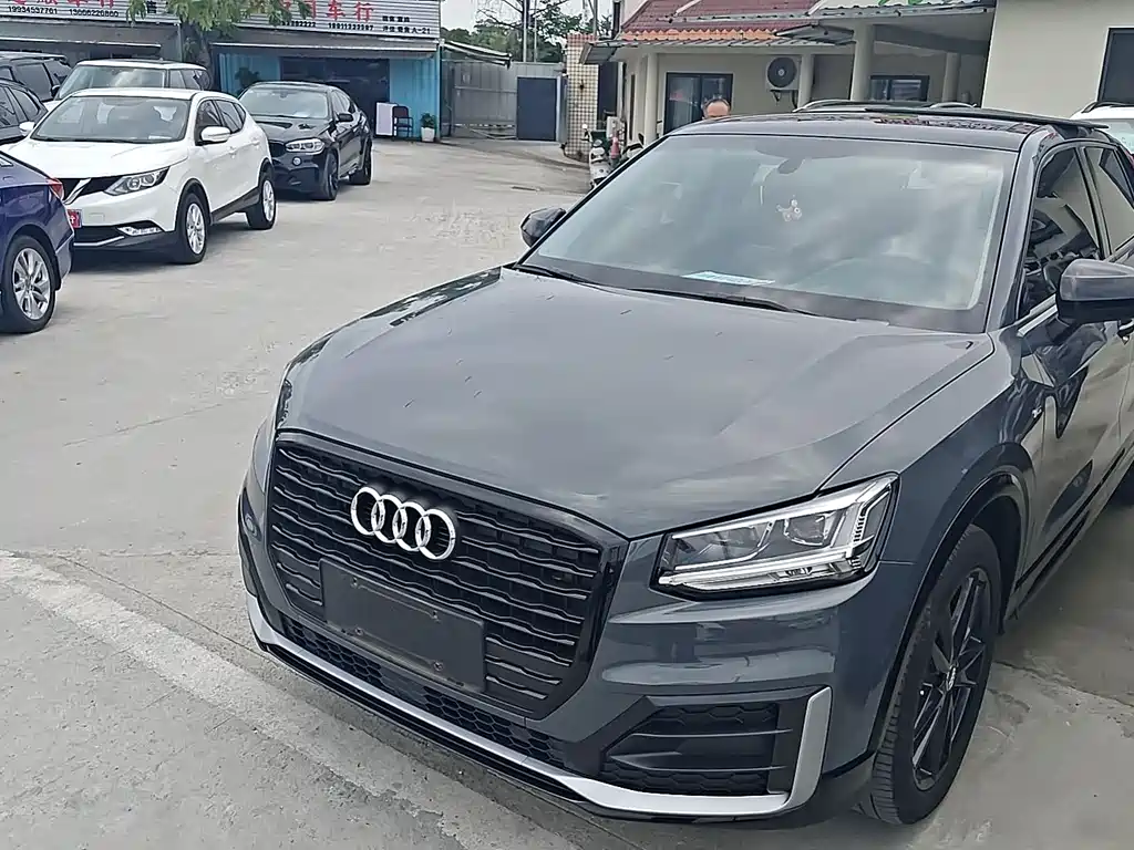 Audi Q2L 2020