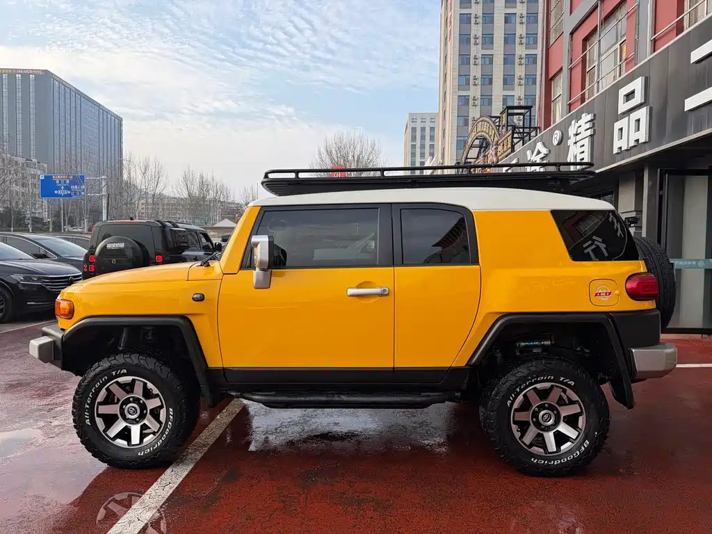 Toyota FJ Cruiser FJ 2017 4.0L AT