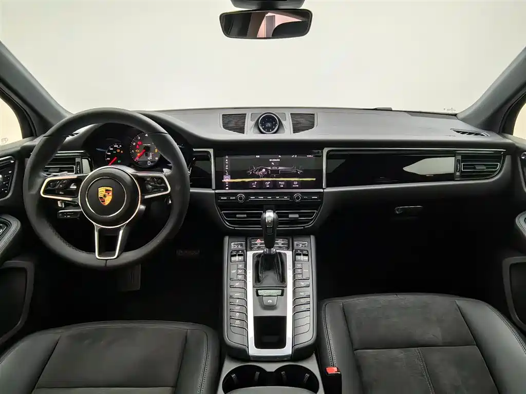 Porsche Macan — миниатюра 12