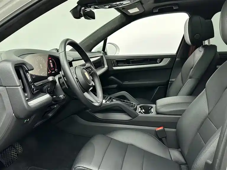 Porsche Cayenne — миниатюра 16