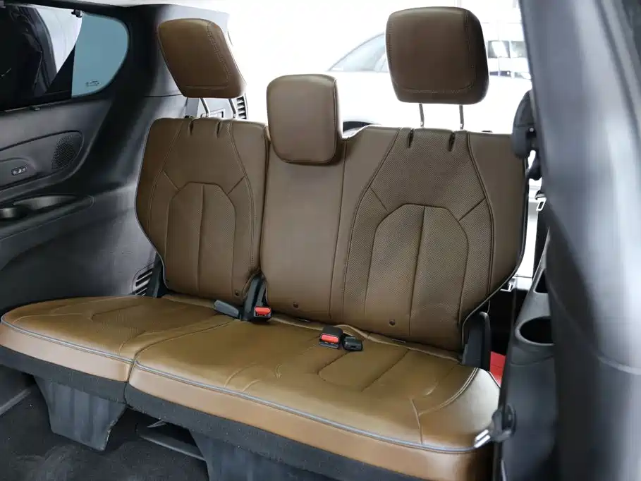Chrysler Grand Voyager (Import) — миниатюра 9