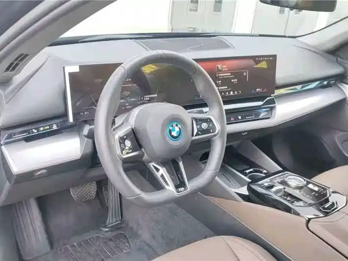 BMW i5 — миниатюра 4