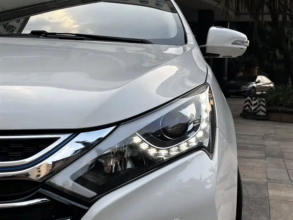 BYD Qin NEV — миниатюра 6