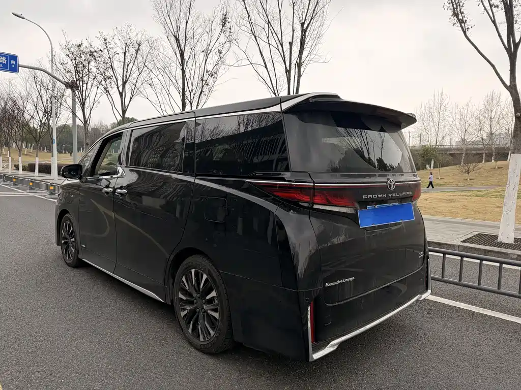Toyota Vellfire 2024 2.5L Executive