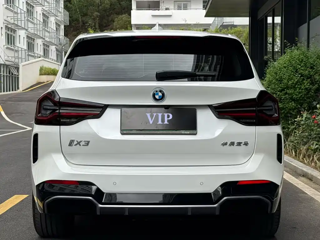 BMW iX3 2023 Lead