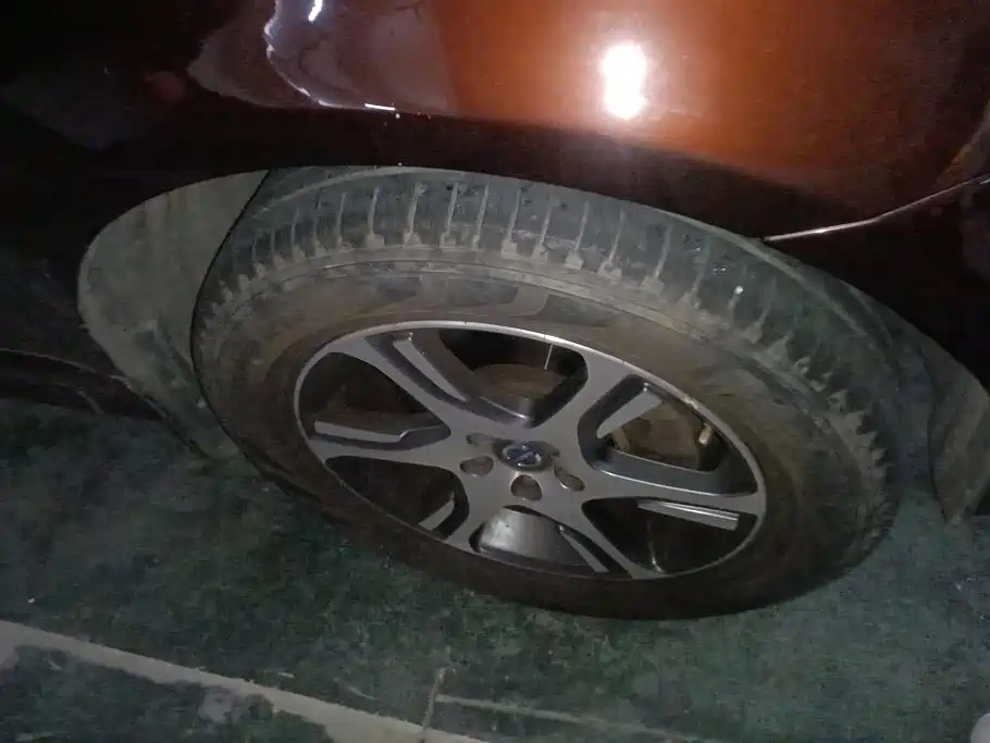 Volvo XC60 (Import) — миниатюра 6