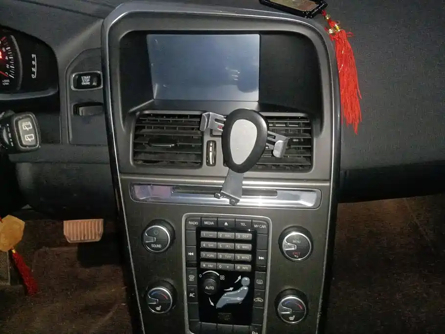 Volvo XC60 (Import) — миниатюра 13