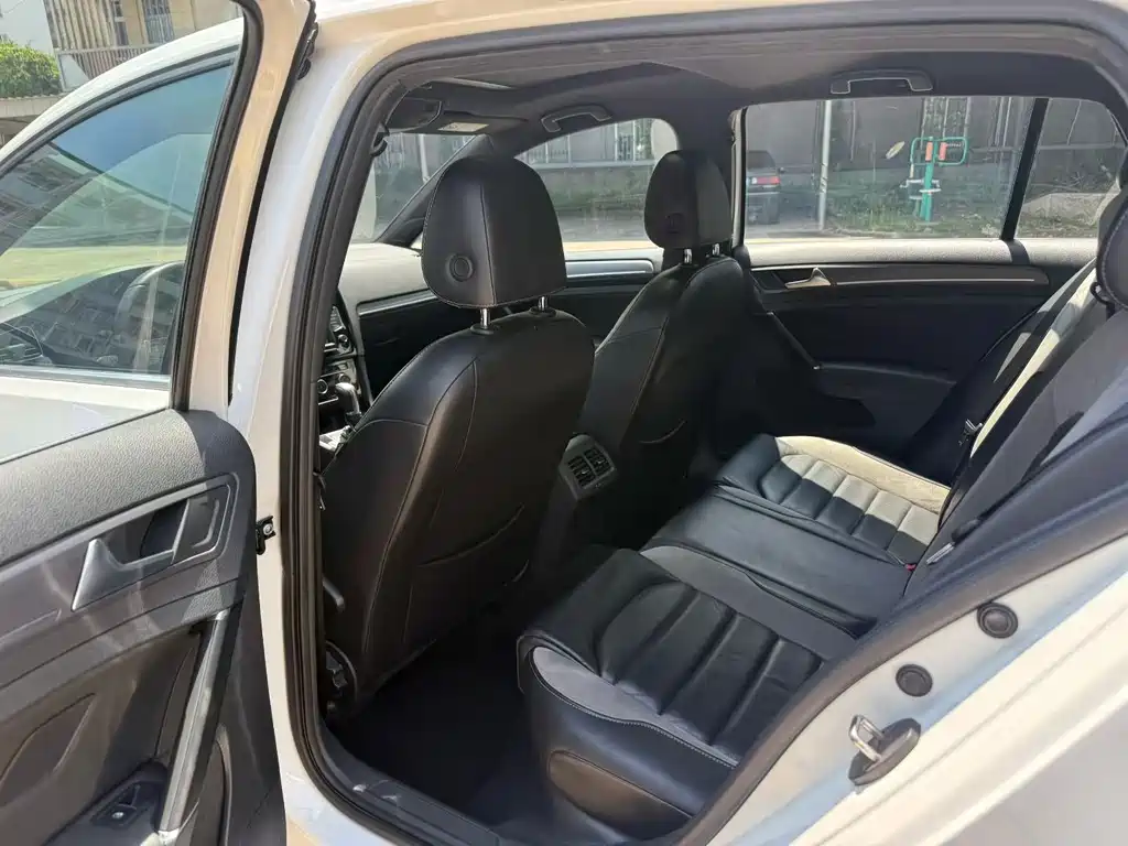Volkswagen Golf 2017 280TSI AT R-Line