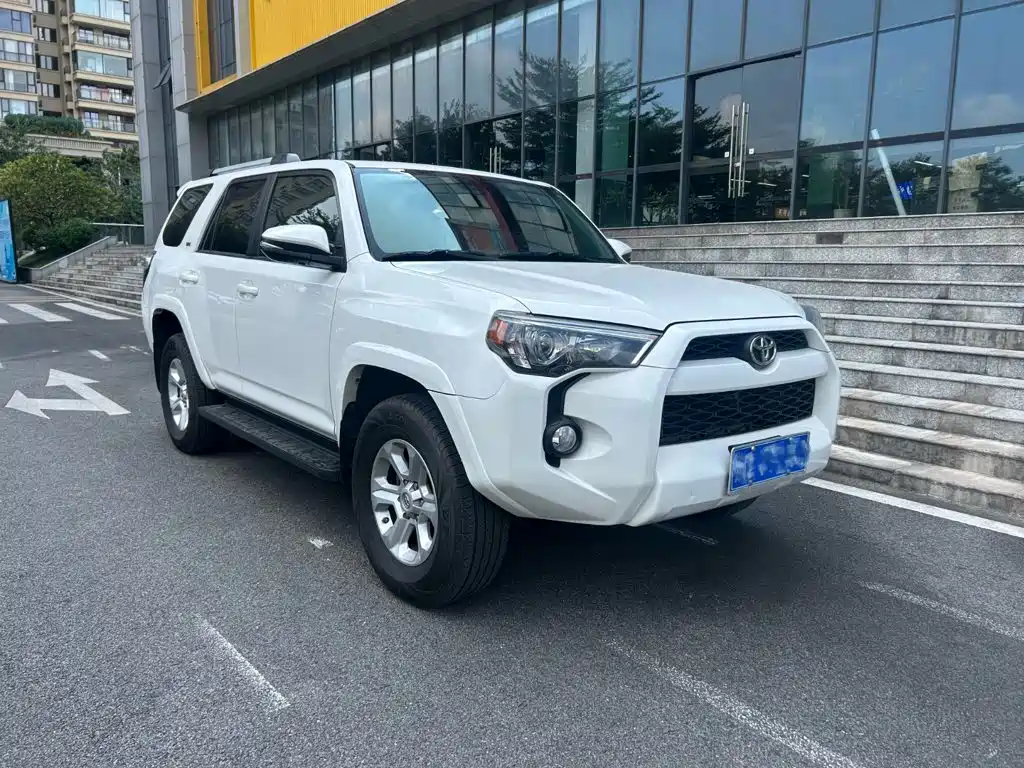 Toyota 4Runner — миниатюра 2