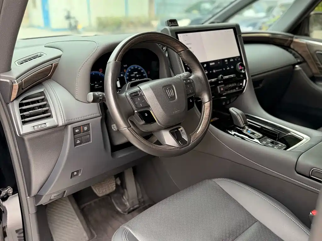 Toyota Vellfire — миниатюра 6