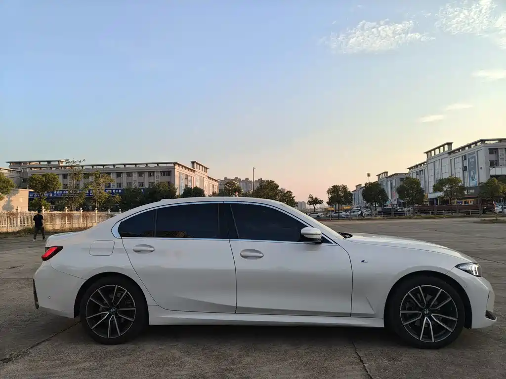 BMW 3 Series — миниатюра 4