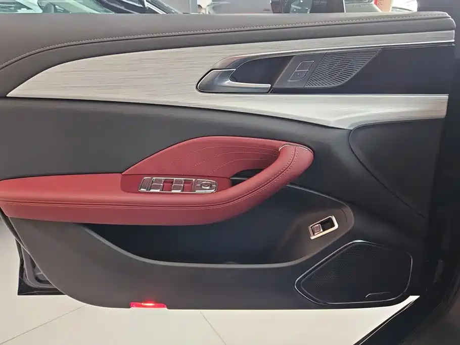 Hongqi Hongqi H5 PHEV — миниатюра 7